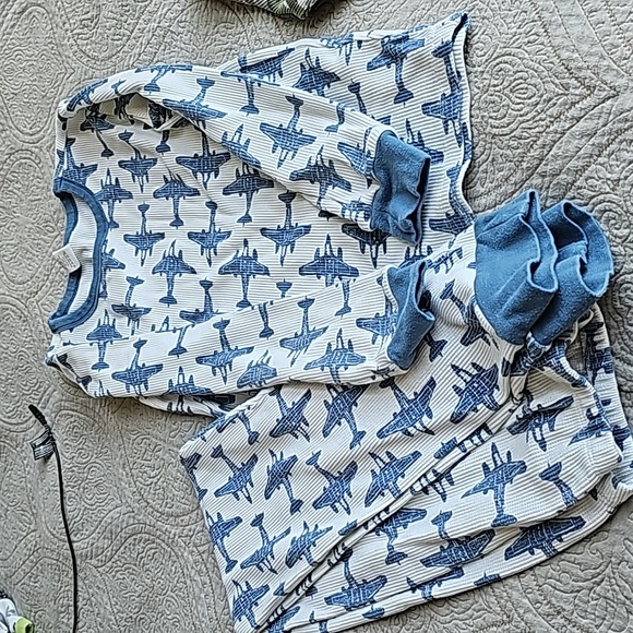 Two pairs of Pjs.  Long sleeve and long pants - Picture 2 of 4